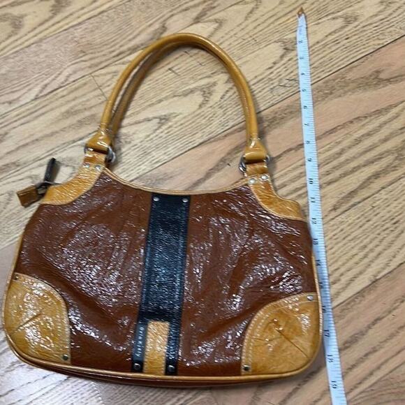 ORLA KIELY PATENT LEATHER BAG - Picture 10 of 10